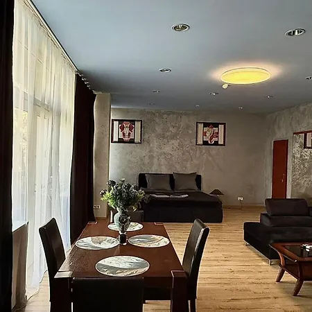 Апартаменты Black Pearl Jacuzzi *